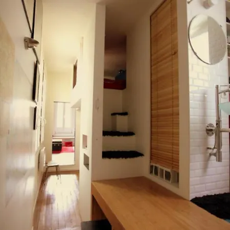 Charming Studio Near Montmartre