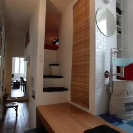 Charming Studio Near Montmartre